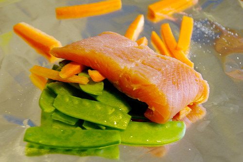 Teriyaki Salmon in Foil via Lizshealthytable.com