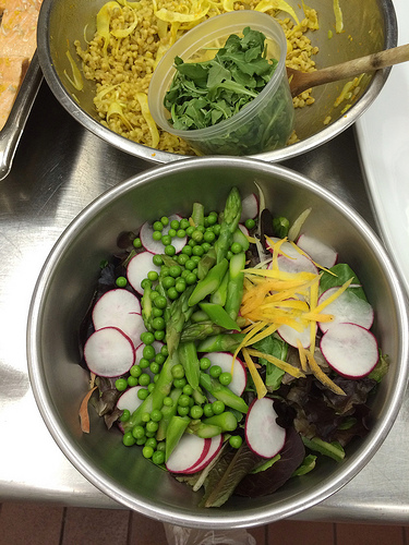 Mixed Green Salad via Lizshealthytable.com