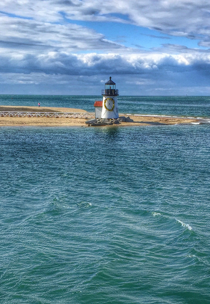 Daffodil Festival Brandt Point Nantucket via LizsHealthyTable.com