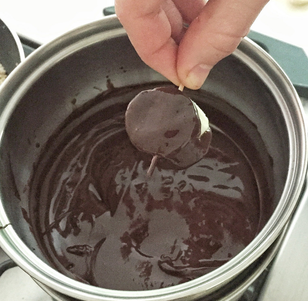 Frozen Chocolate-and-Hemp-Smothered Banana Bites via LizsHealthyTable.com