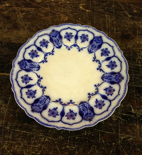 Blue dishware via LizsHealthyTable.com