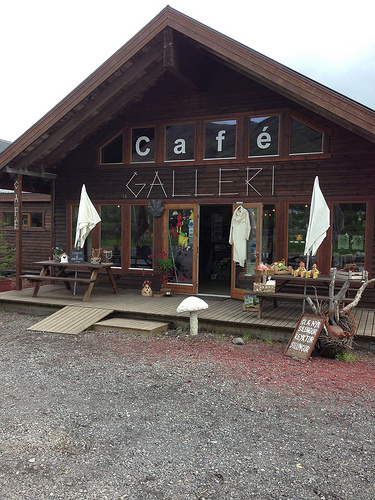 Cafe Galleri via Lizshealthytable.com