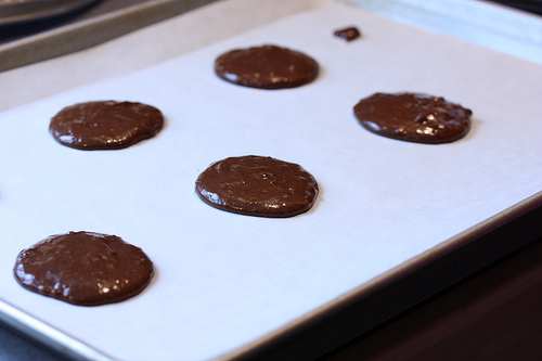 whoopie pie cakes Chocolate Pumpkin Whoopie Pies via LizsHealthyTable.com #chocolate #dessert
