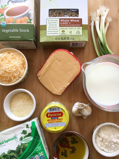 Spinach, Artichoke Mac & Cheese via lizshealthytable.com #dinner #pasta #wholegrain #spinach