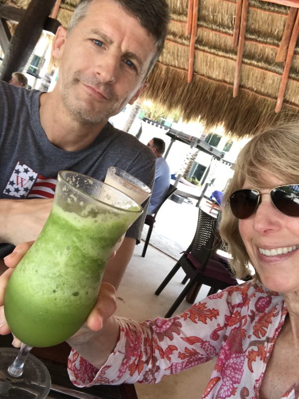 El Dorado Casitas Royale - vacation via lpzshealthytable.com #experienceeldorado smoothie 