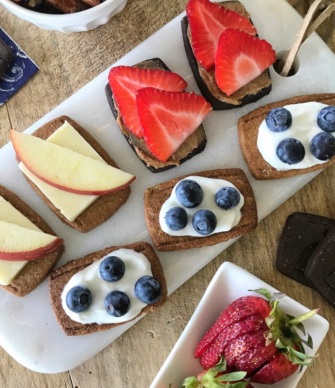 Metamucil Fiber Thins via LizsHealthyTable.com #snacks #fiber