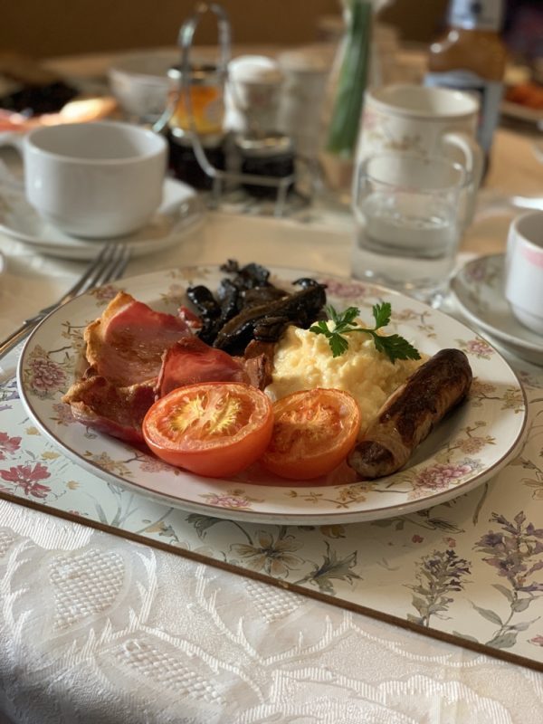 England food and adventure via lizshelthytable.com #england full english breakfast