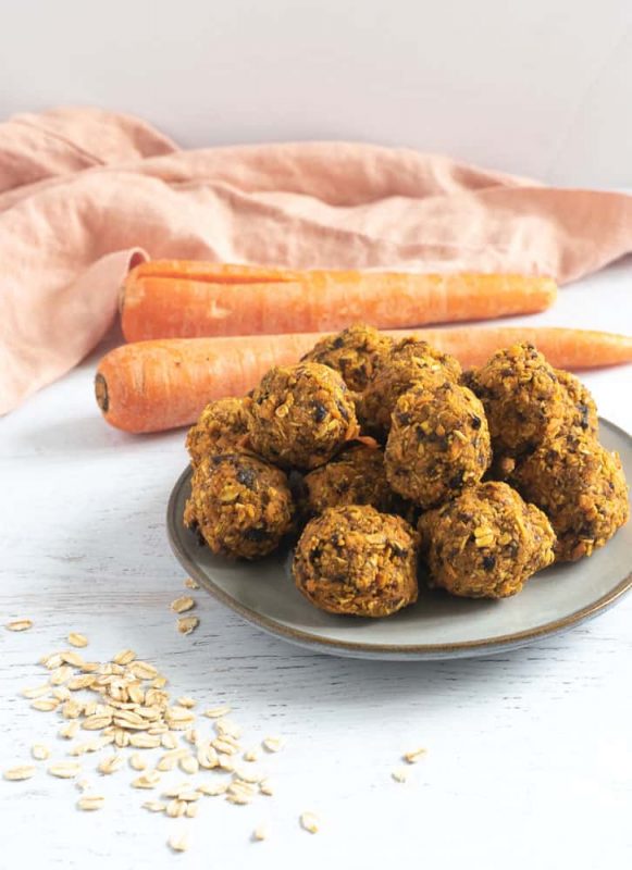 46 Recipes for Carrot and Carrot Greens (AKA Carrot Tops) via Lizshealthytable.com 