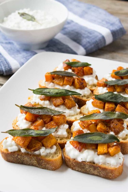 38 Recipes for Small Thanksgiving Celebrations via lizshealthytable.com #pandemicthanksgiving