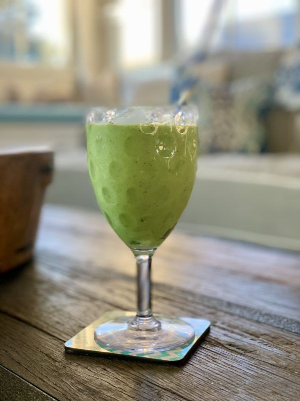Garden Green Smoothie via lizshealthytable.com