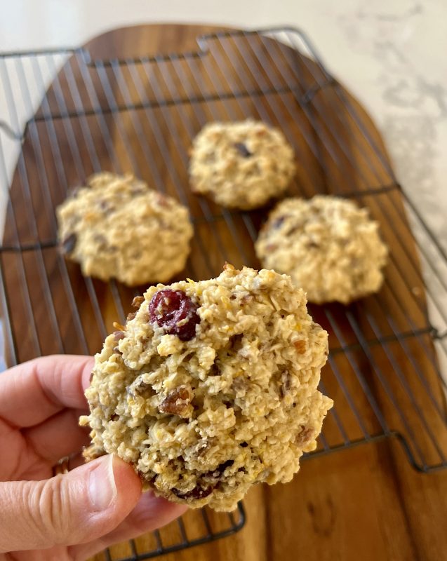 No-Knead Oat, Nut & Seed Rolls via lizshealthytable.com